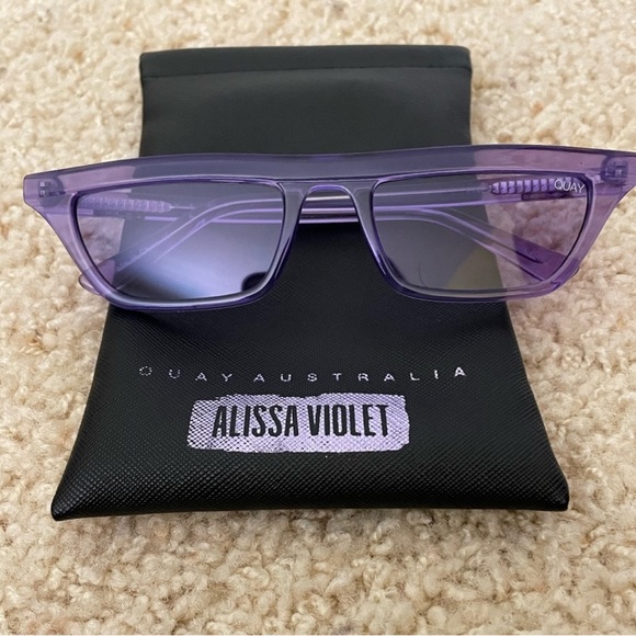 Quay sunglasses from the Quay x Alyssa Violet collaboration- new w/o tags- case - Picture 2 of 3